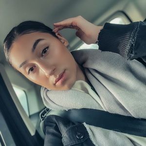 Meet your Posher, Ceana